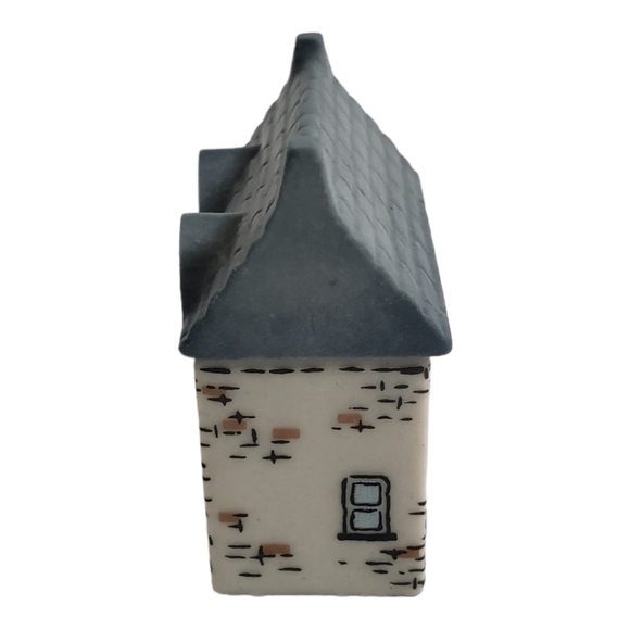 Wade England Figurines Whimsey on Why Morgans' The Chemist #2 - Picture 2 of 11